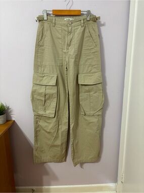Pull&Bear Beige Cargo Pants - Relaxed Fit